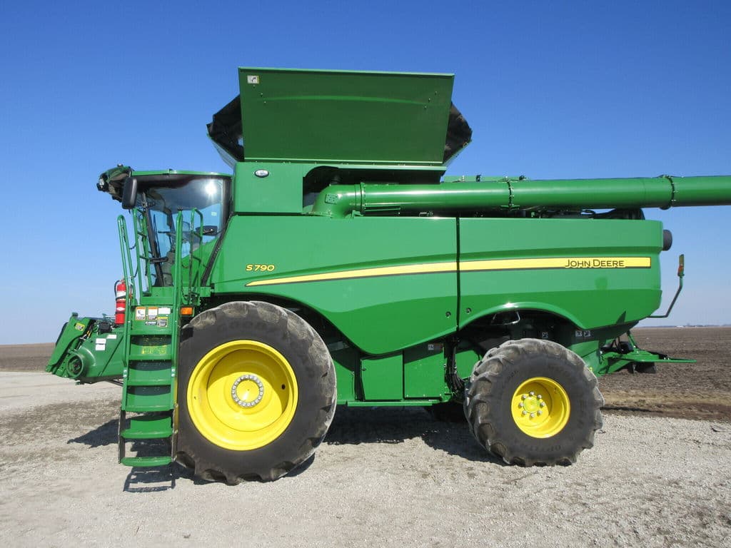 Image of John Deere S790 Primary image