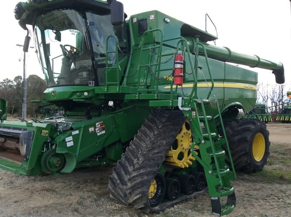 2023 John Deere S790 Equipment Image0