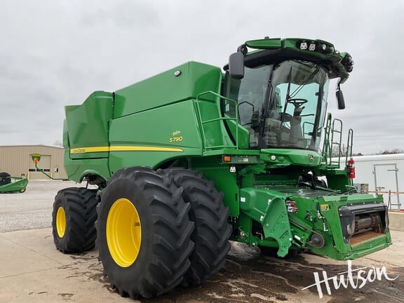 2023 John Deere S790 Equipment Image0