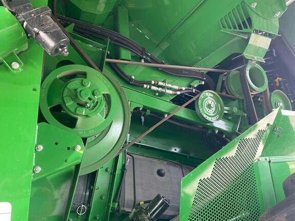 Image of John Deere S790 equipment image 2