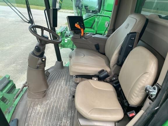 Image of John Deere S790 equipment image 4