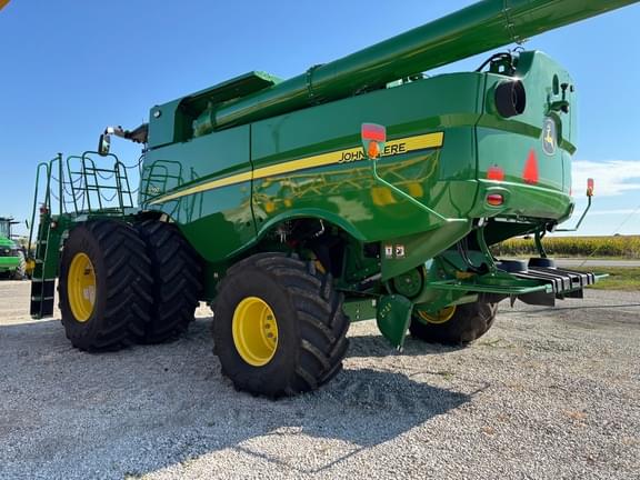 Image of John Deere S790 equipment image 3