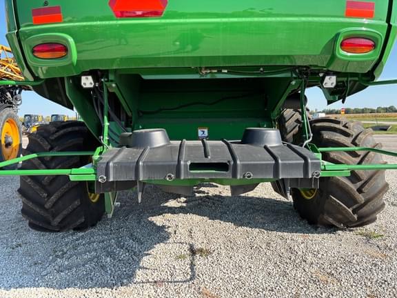 Image of John Deere S790 equipment image 4