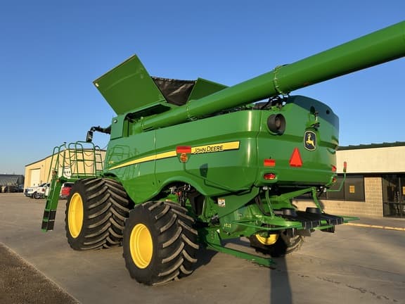 Image of John Deere S790 equipment image 3