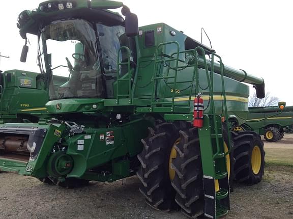 Image of John Deere S790 Primary image