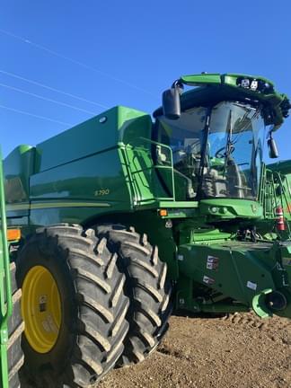 Image of John Deere S790 equipment image 3