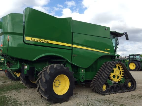 Image of John Deere S790 equipment image 2