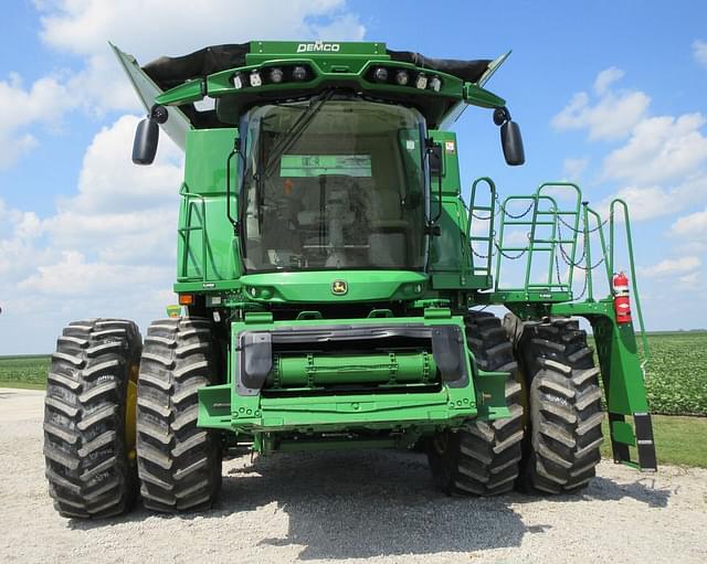 Image of John Deere S790 equipment image 4