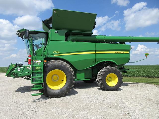 Image of John Deere S790 equipment image 2