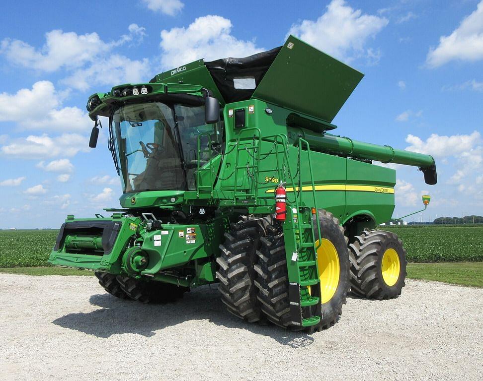 Image of John Deere S790 Primary image