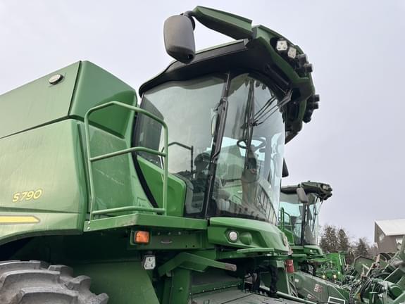 Image of John Deere S790 Primary image