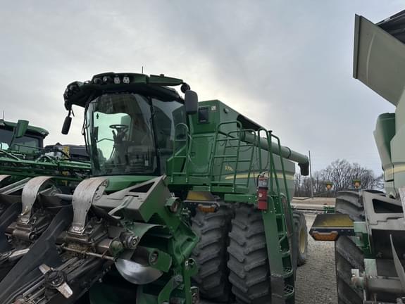 Image of John Deere S790 equipment image 2