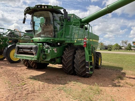 Image of John Deere S790 equipment image 1