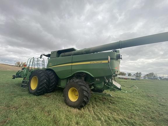 Image of John Deere S790 equipment image 2