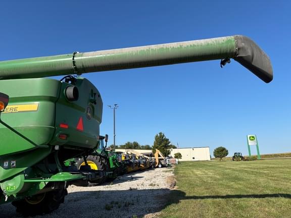 Image of John Deere S790 equipment image 3