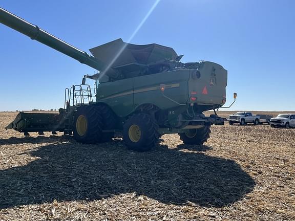 Image of John Deere S790 equipment image 3