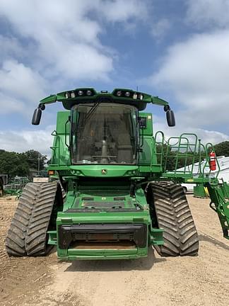 Image of John Deere S790 equipment image 1