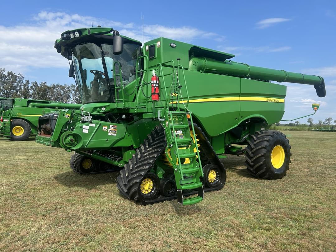 Image of John Deere S790 Image 0