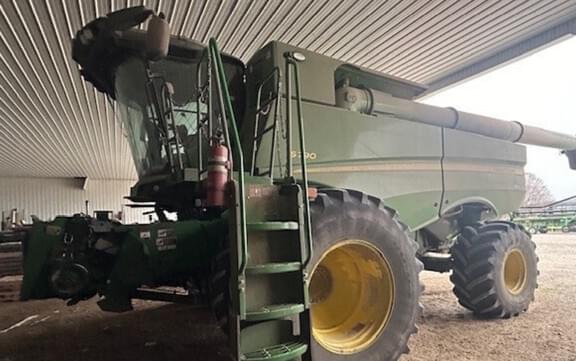 Image of John Deere S790 Image 0