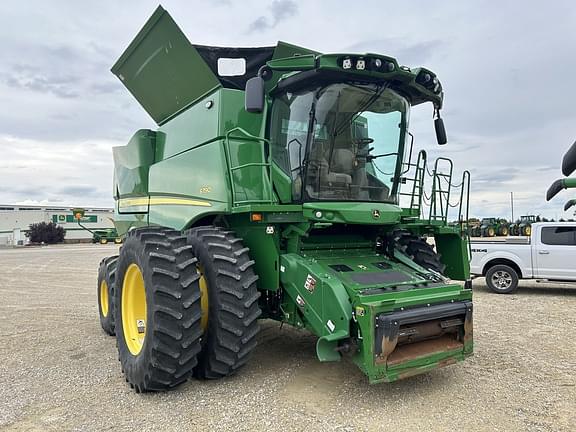 Image of John Deere S790 equipment image 1