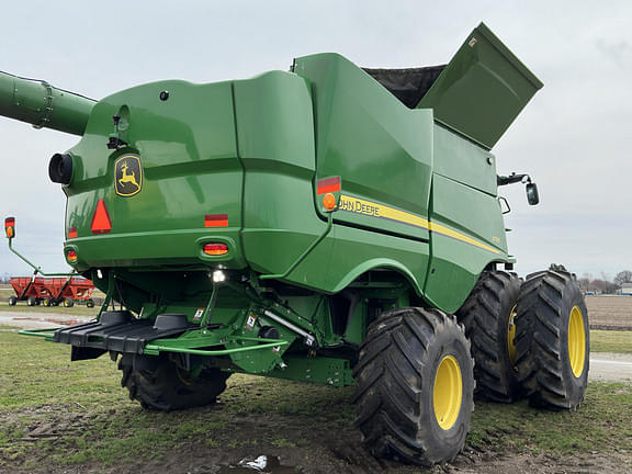 Image of John Deere S790 equipment image 4