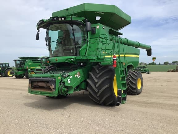 Image of John Deere S790 equipment image 1