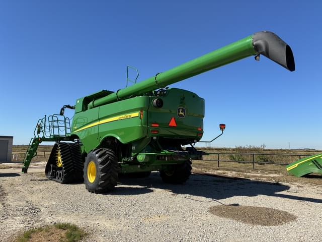 Image of John Deere S790 equipment image 2