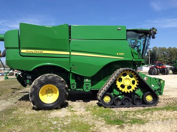 Image of John Deere S790 equipment image 1