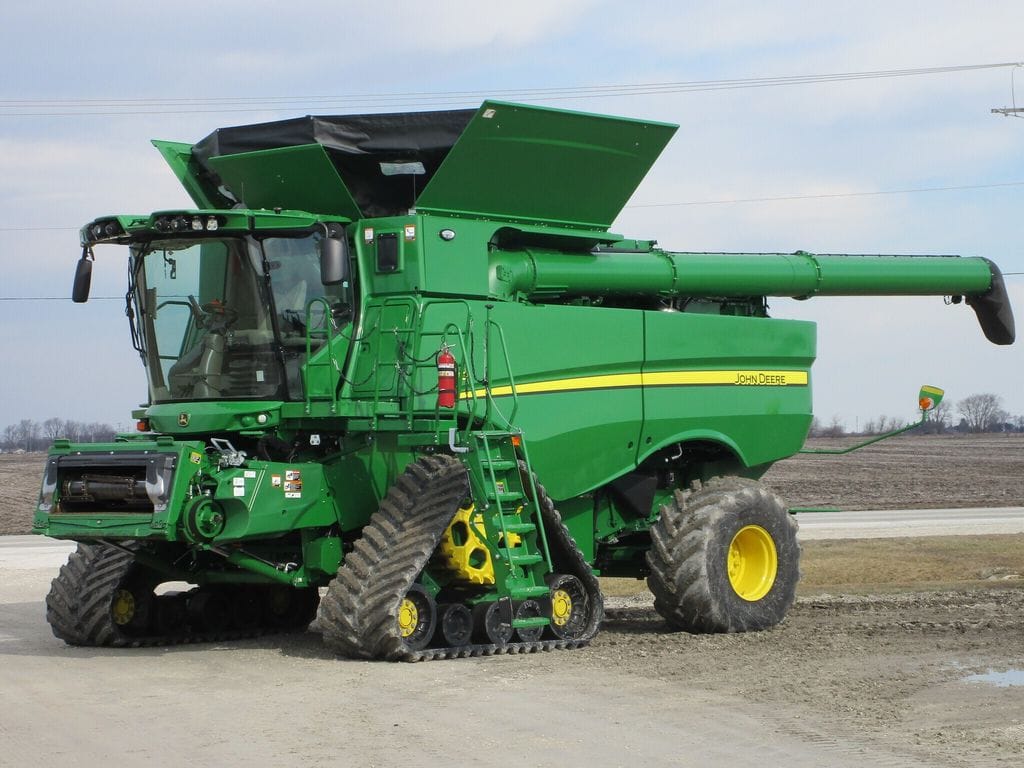 2023 John Deere S790 Equipment Image0