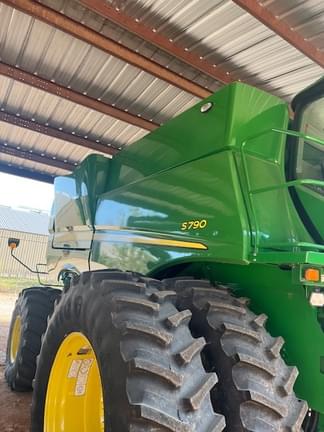 Image of John Deere S790 Primary image