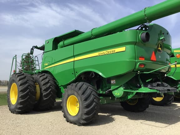 Image of John Deere S790 equipment image 2