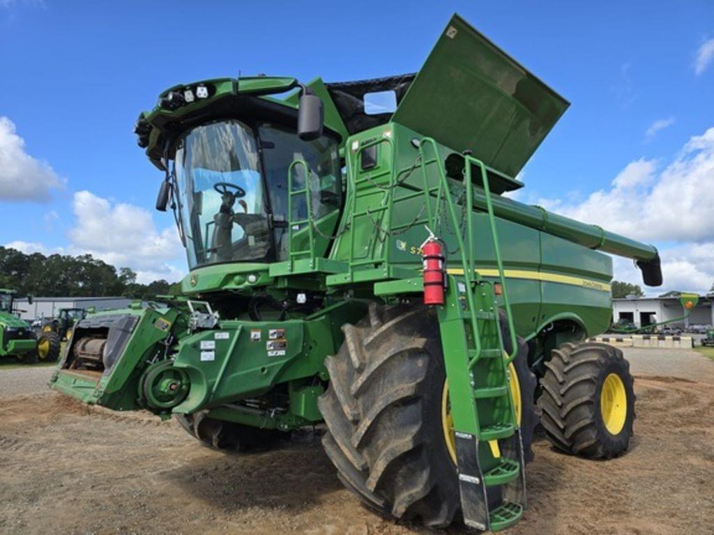 Image of John Deere S790 Primary image