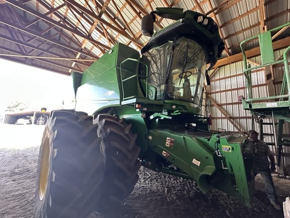 Image of John Deere S790 Primary image