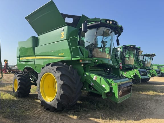 2023 John Deere S790 Equipment Image0