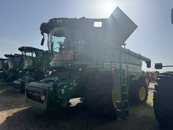 Image of John Deere S790 equipment image 2
