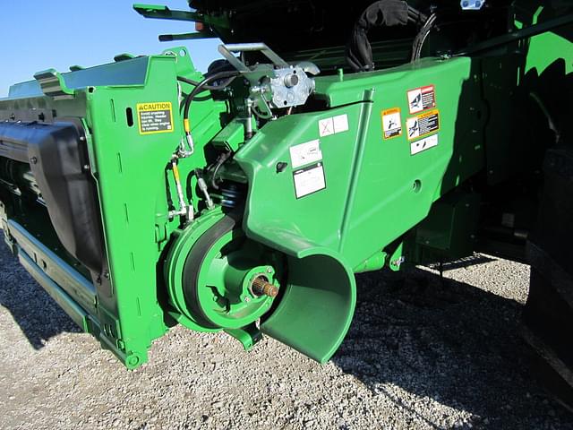 Image of John Deere S790 equipment image 4