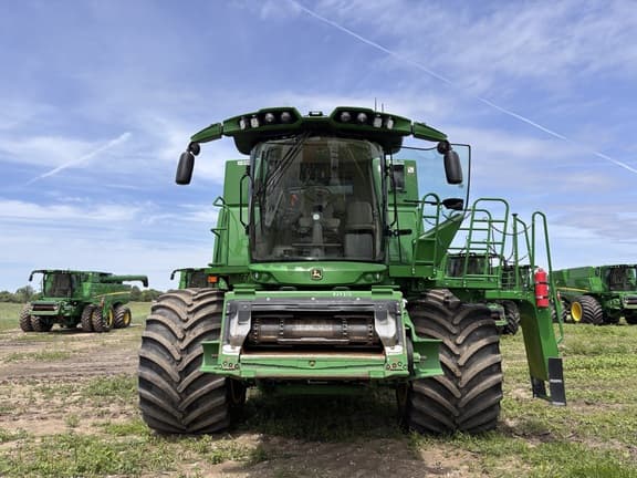 Image of John Deere S790 equipment image 1