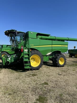 Image of John Deere S790 equipment image 1
