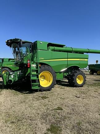 Image of John Deere S790 Primary image