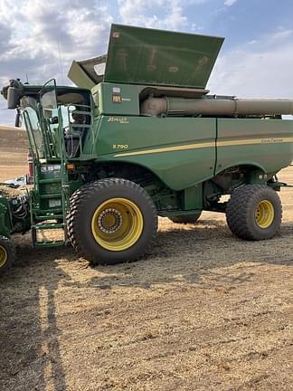 Image of John Deere S790 equipment image 1