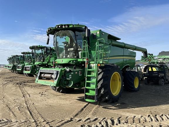 Image of John Deere S790 Image 0