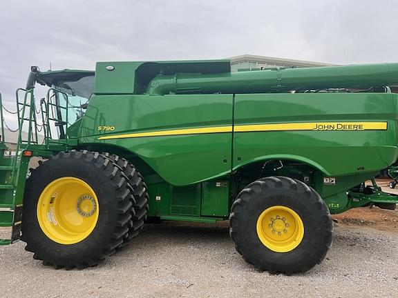 Image of John Deere S790 Primary image