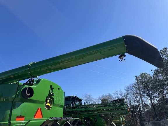 Image of John Deere S790 equipment image 3