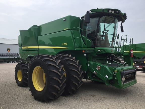 2023 John Deere S790 Equipment Image0