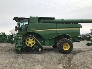 Main image John Deere S790