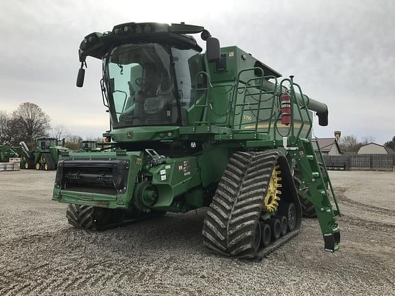 Image of John Deere S790 equipment image 1