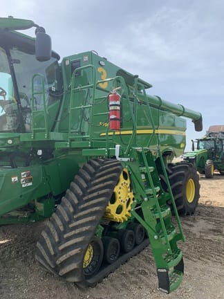 2023 John Deere S790 Equipment Image0