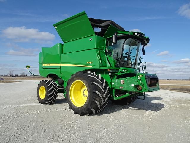 Image of John Deere S790 equipment image 3