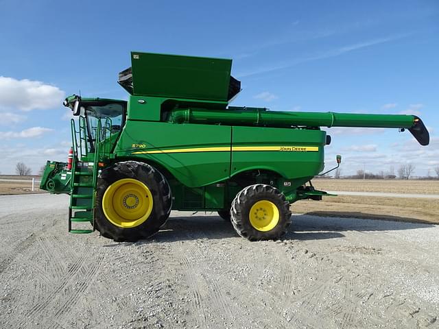 Image of John Deere S790 equipment image 2