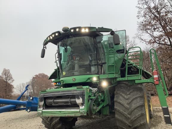 Image of John Deere S790 equipment image 4